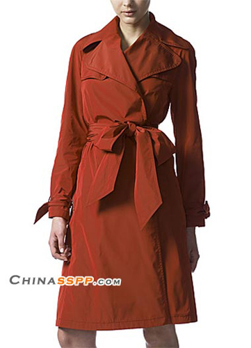 巴宝莉红风衣_刘涛穿巴宝莉风衣图片