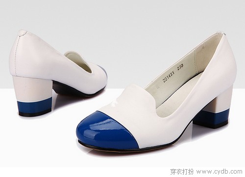 一泓春水悠悠的蓝