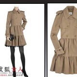宫廷风格的裙式风衣