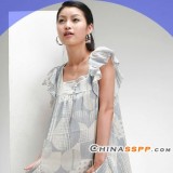 宽松休闲的一件式裙装