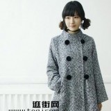 清纯秀丽的呢子大衣