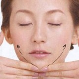 紧致美女轻松脸部按摩法