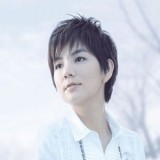 当红女星演绎短发风情