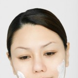 如何搞定秋季肌肤四大症状
