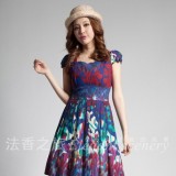 靓彩潮服让秋天不萧瑟