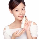 绽放在指尖的优雅姿态