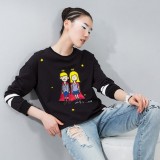 包裹在卫衣里的你