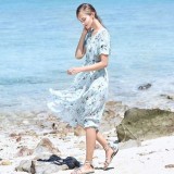 时尚印花+浪漫连衣裙，教你如何至美一拍
