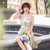 印花裙的内敛和外放，你喜欢哪一种？