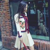 比破洞款强百倍，外套这样配才叫真有味