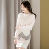 冷风渐起，却消不尽裙间温柔