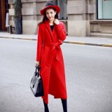 娇小女生与长大衣无缘？才不是呢！