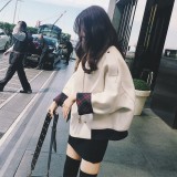 能把娇俏延续进春天里的短外套