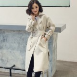 红杏枝头春意闹，弃暗投明的春装外套