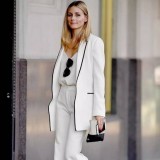 打造如春风拂面的职场装扮