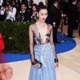 品味牛仔故事，解锁毛边趋势