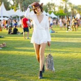 凉快显瘦的连体裤是夏日时尚战衣