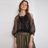 如何休闲过夏天，露肩怎么样？