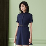 怎么穿又酷又有女人味？衬衫裙帮你