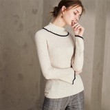 挑一件穿了让人嫉妒的套头毛衣