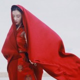 来条围巾，给搭配添点儿色